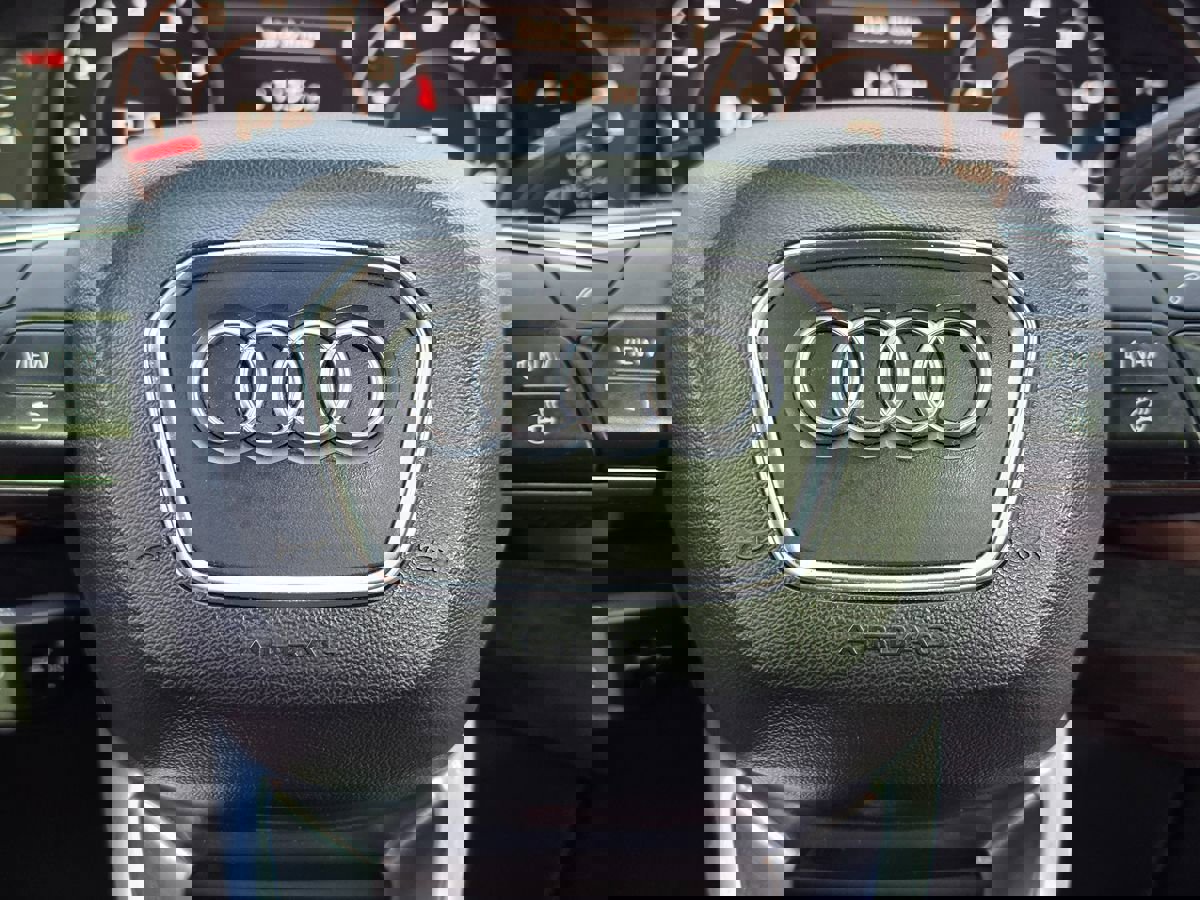 Used 2019 Audi Q7 3.0T Prestige w/ Prestige Package image 39