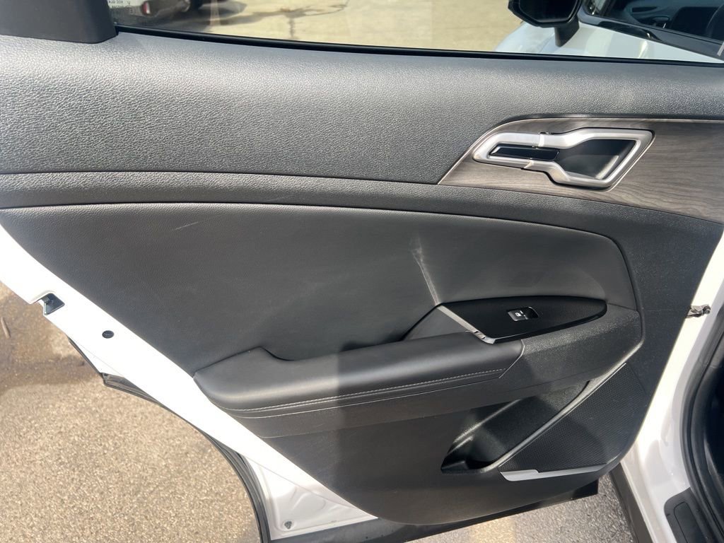 Certified 2023 Kia Sportage X-Line image 10