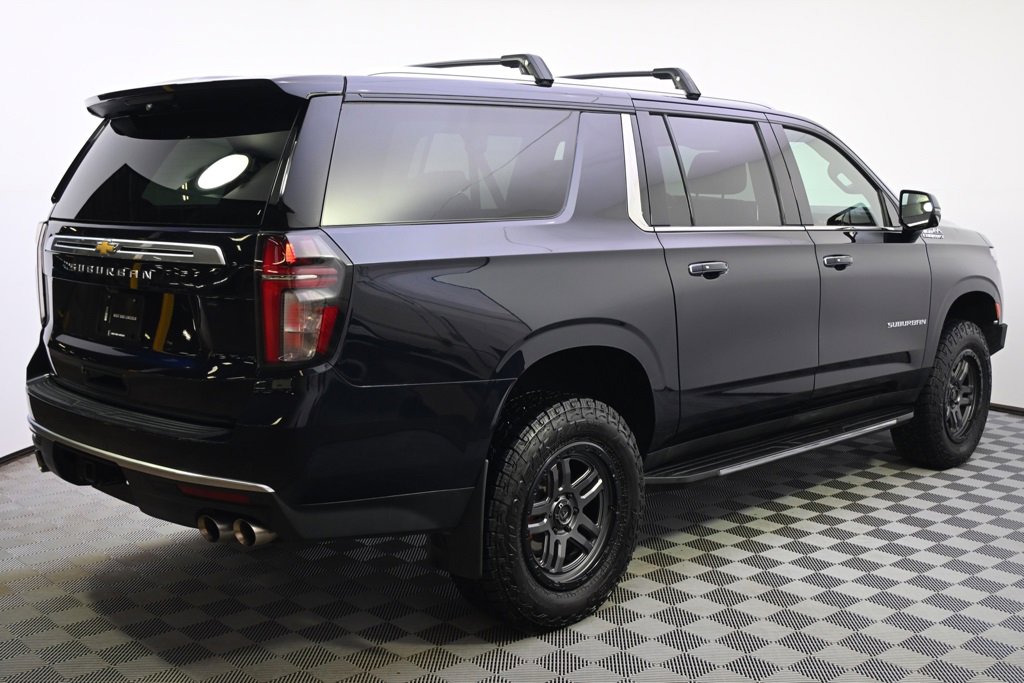 Used 2023 Chevrolet Suburban High Country image 7