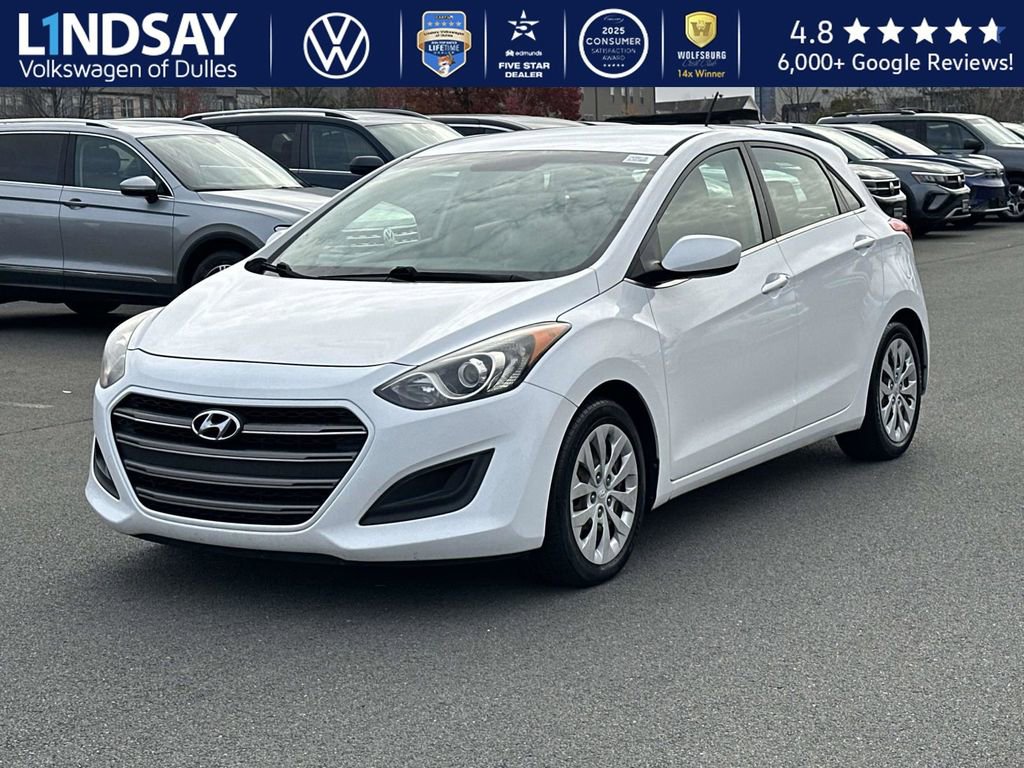Used 2016 Hyundai Elantra GT image 3