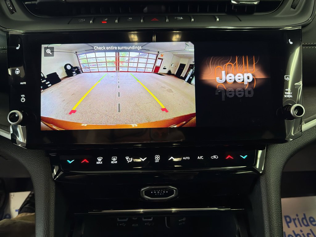 New 2026 Jeep Grand Cherokee Limited w/ Limited Altitude Package AWD/4WD image 13