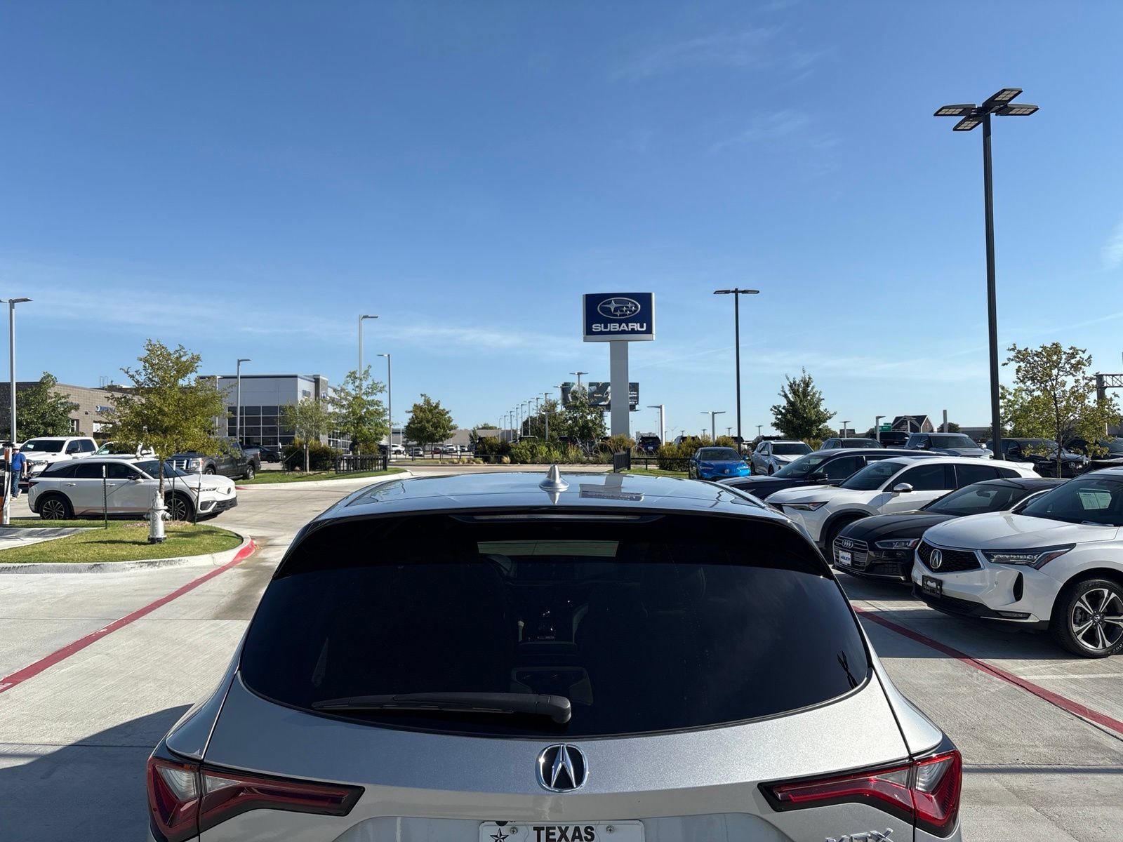 Used 2025 Acura MDX w/ Technology Package AWD/4WD image 5