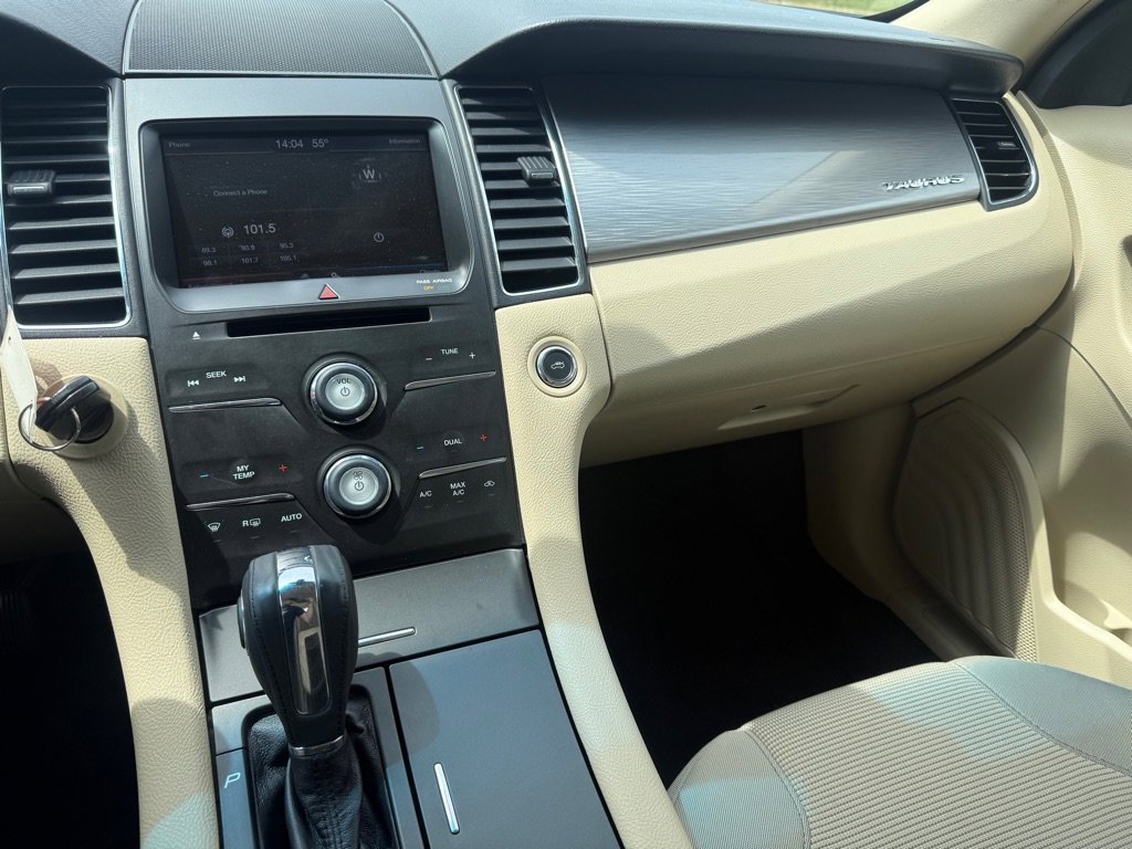 Used 2013 Ford Taurus SEL AWD/4WD image 13