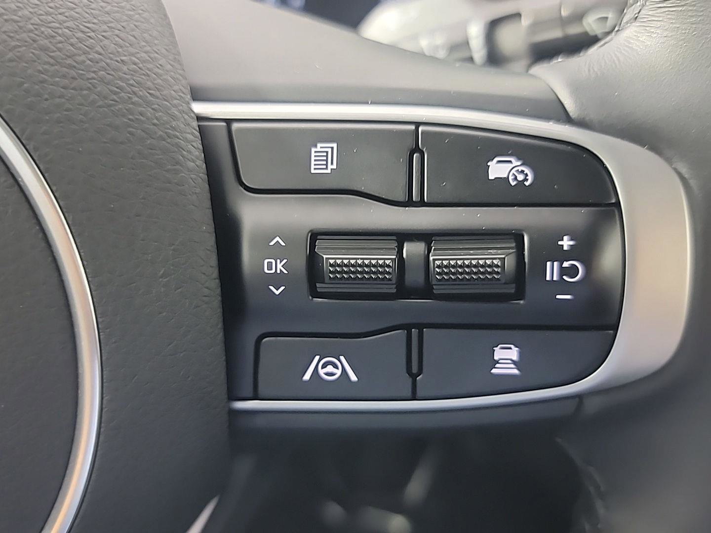 Used 2025 Kia K5 EX image 25