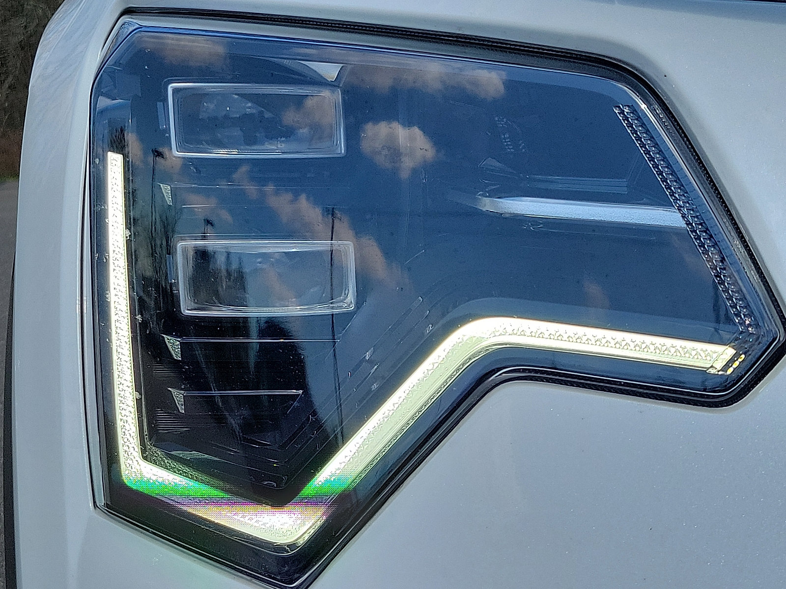 Used 2023 Kia Niro SX Touring image 9