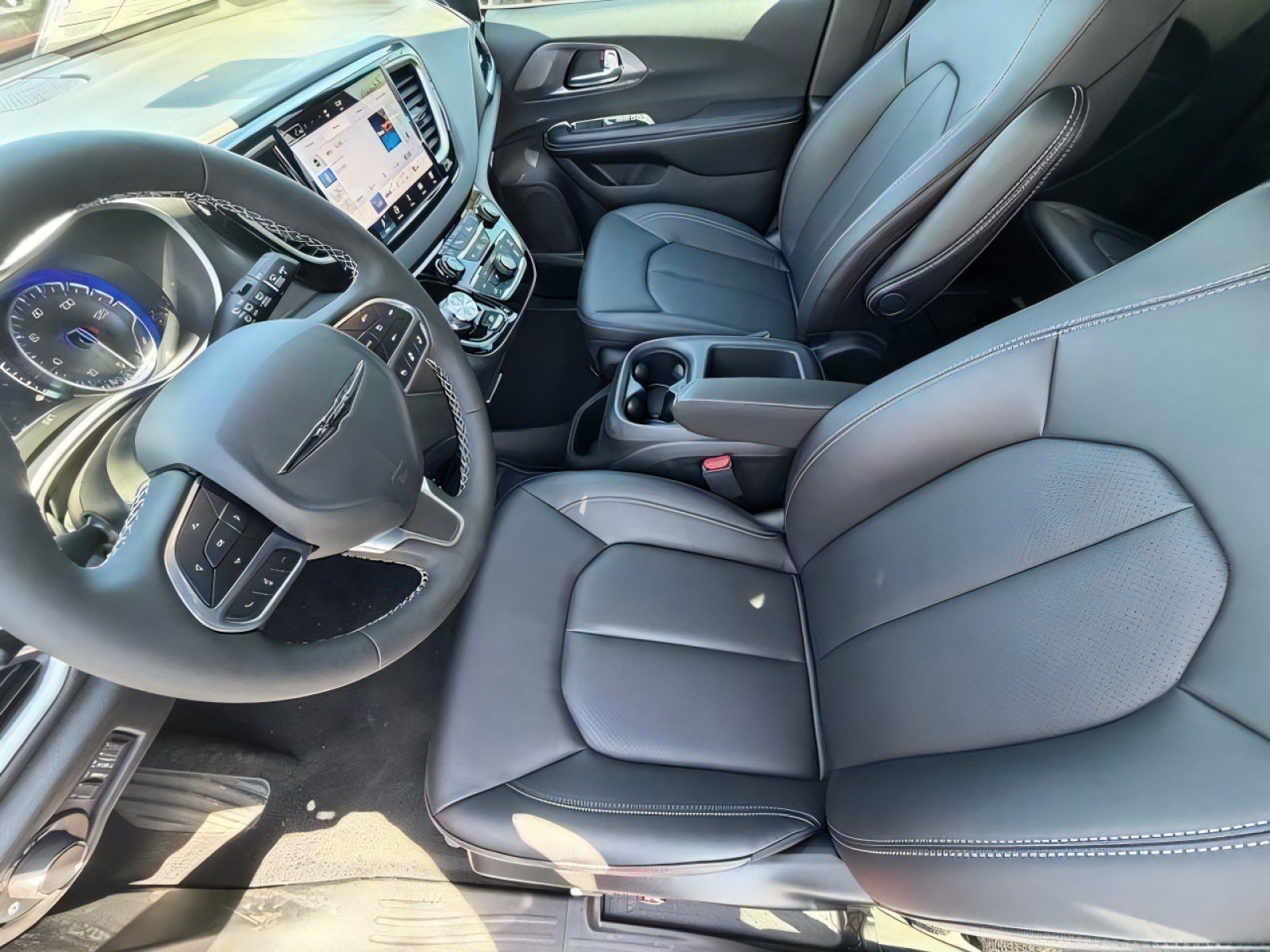 New 2026 Chrysler Voyager LX FWD image 13
