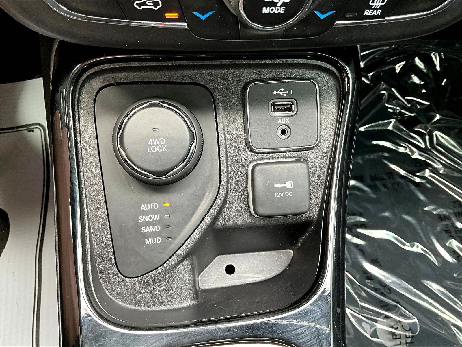 Used 2019 Jeep Compass Limited AWD/4WD image 37