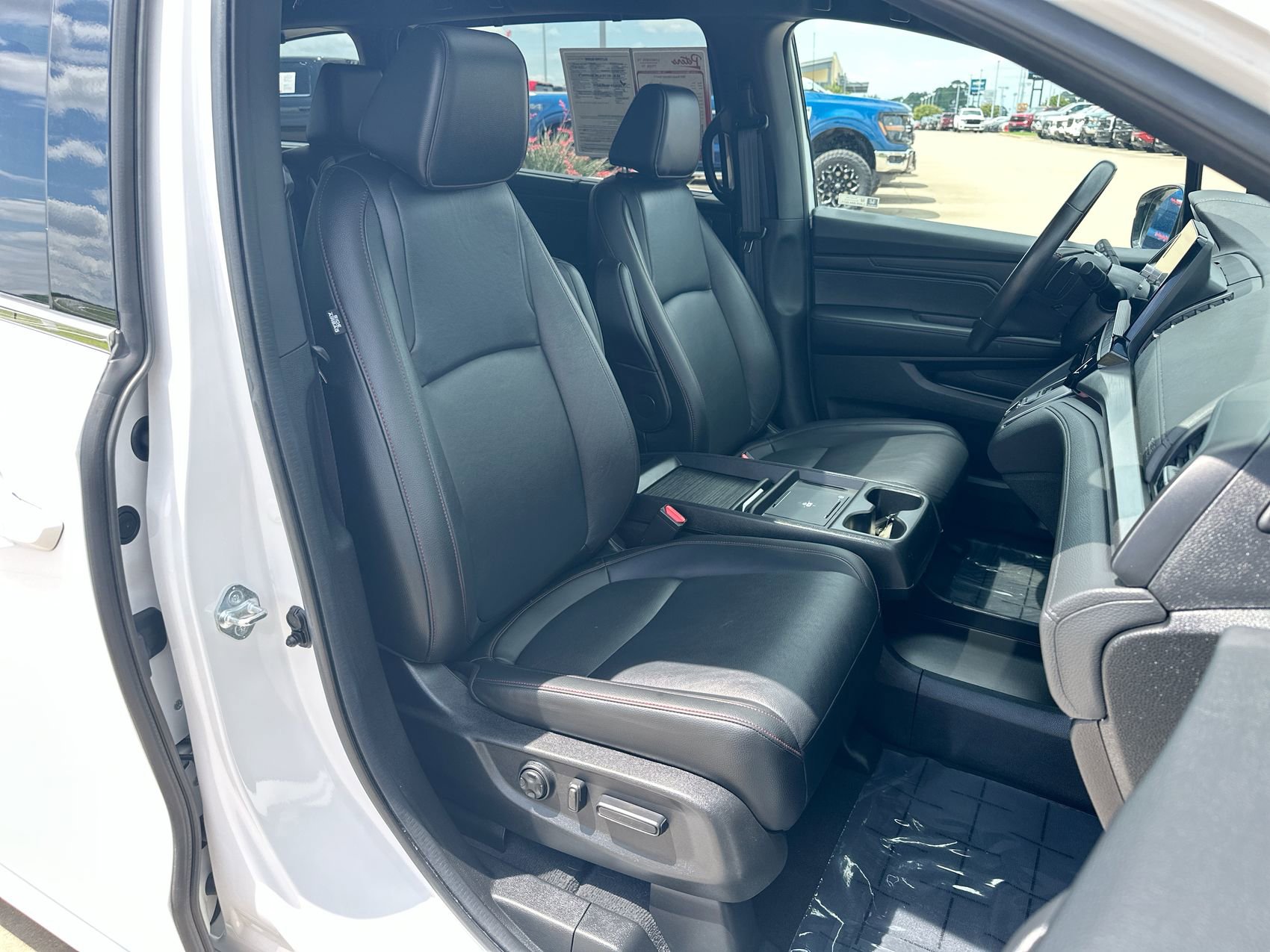 Used 2025 Honda Odyssey Sport-L image 25