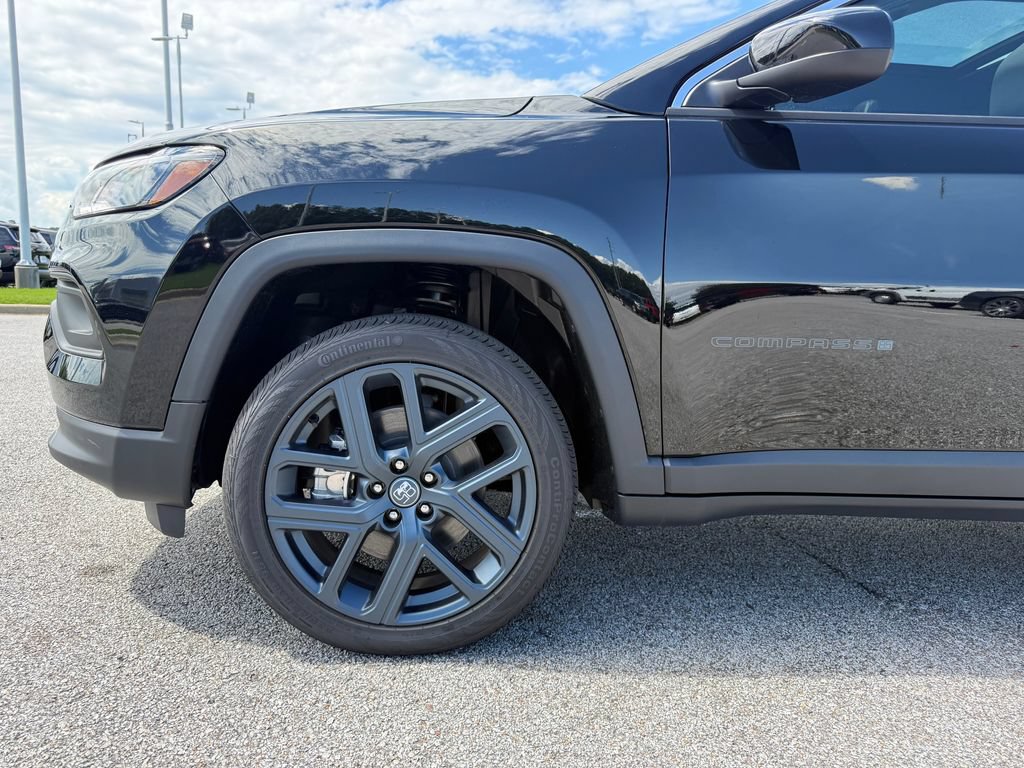 New 2026 Jeep Compass Latitude AWD/4WD image 22