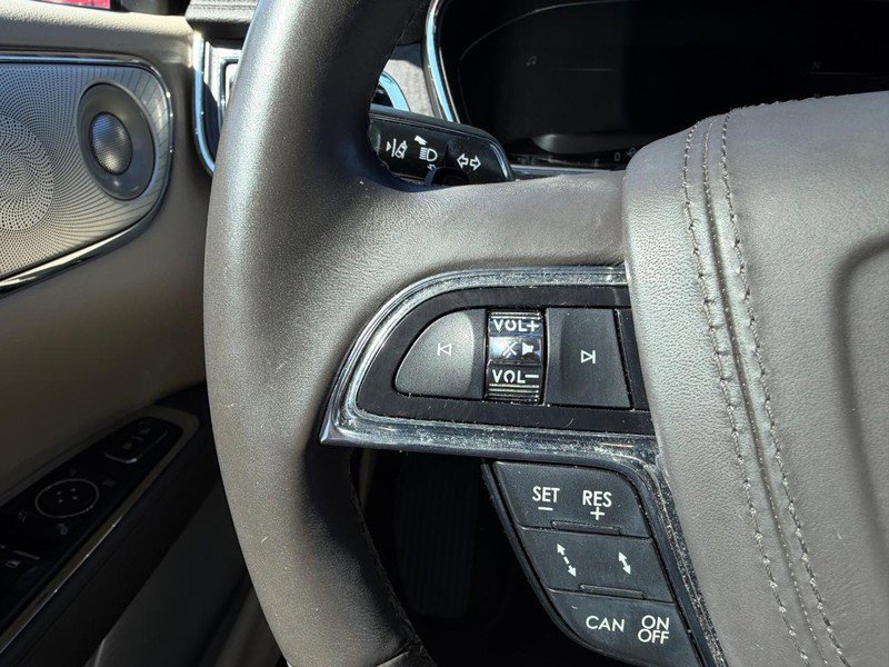 Used 2020 Lincoln Continental Reserve w/ Luxury Package image 15