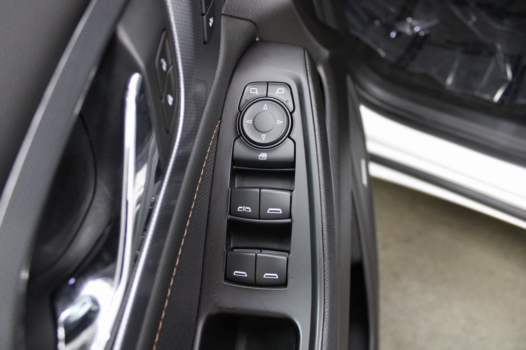 Used 2020 Chevrolet Traverse Premier w/ LPO, Blackout Package image 14