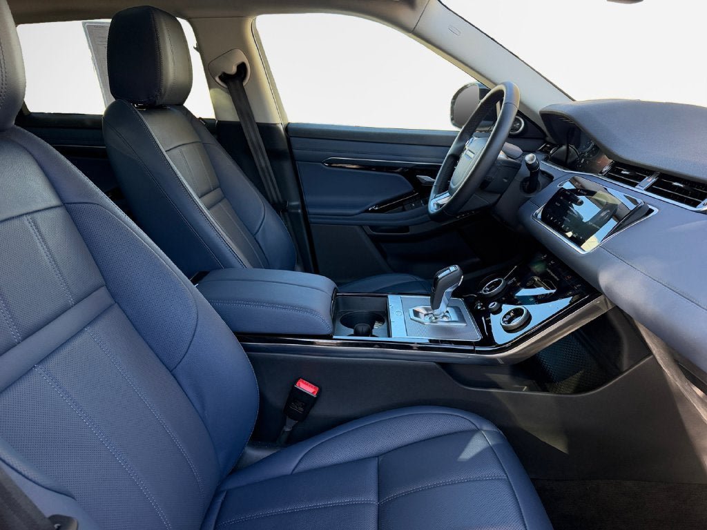 Used 2020 Land Rover Range Rover Evoque SE AWD/4WD image 30