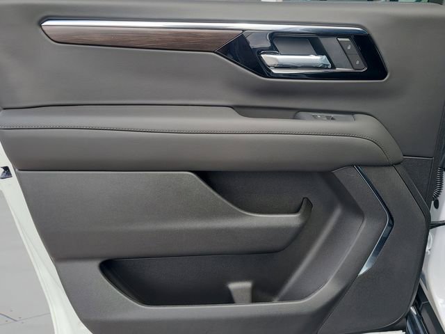 New 2026 Chevrolet Suburban LS w/ LPO, Dark Essentials Package RWD image 18