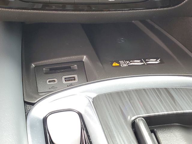 Certified 2023 Buick Enclave Essence FWD image 16