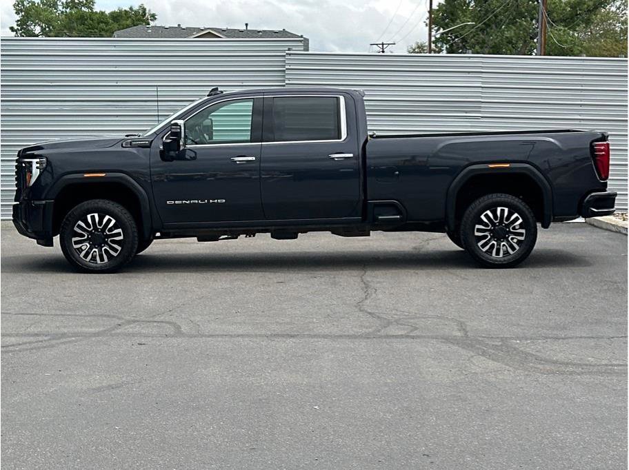 Used 2024 GMC Sierra 2500 Denali Ultimate w/ Max Trailering Package image 7