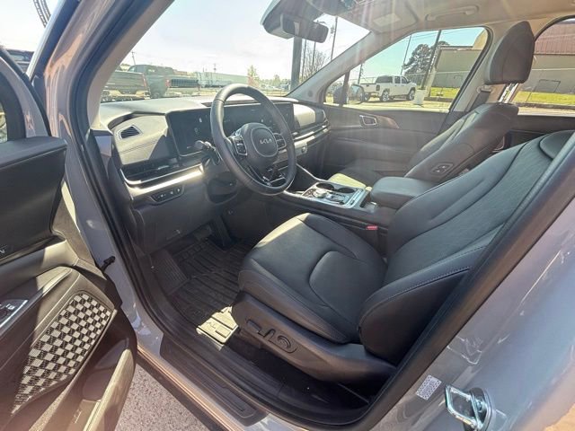 Used 2026 Kia Carnival SX w/ SX Dark Edition Package image 11