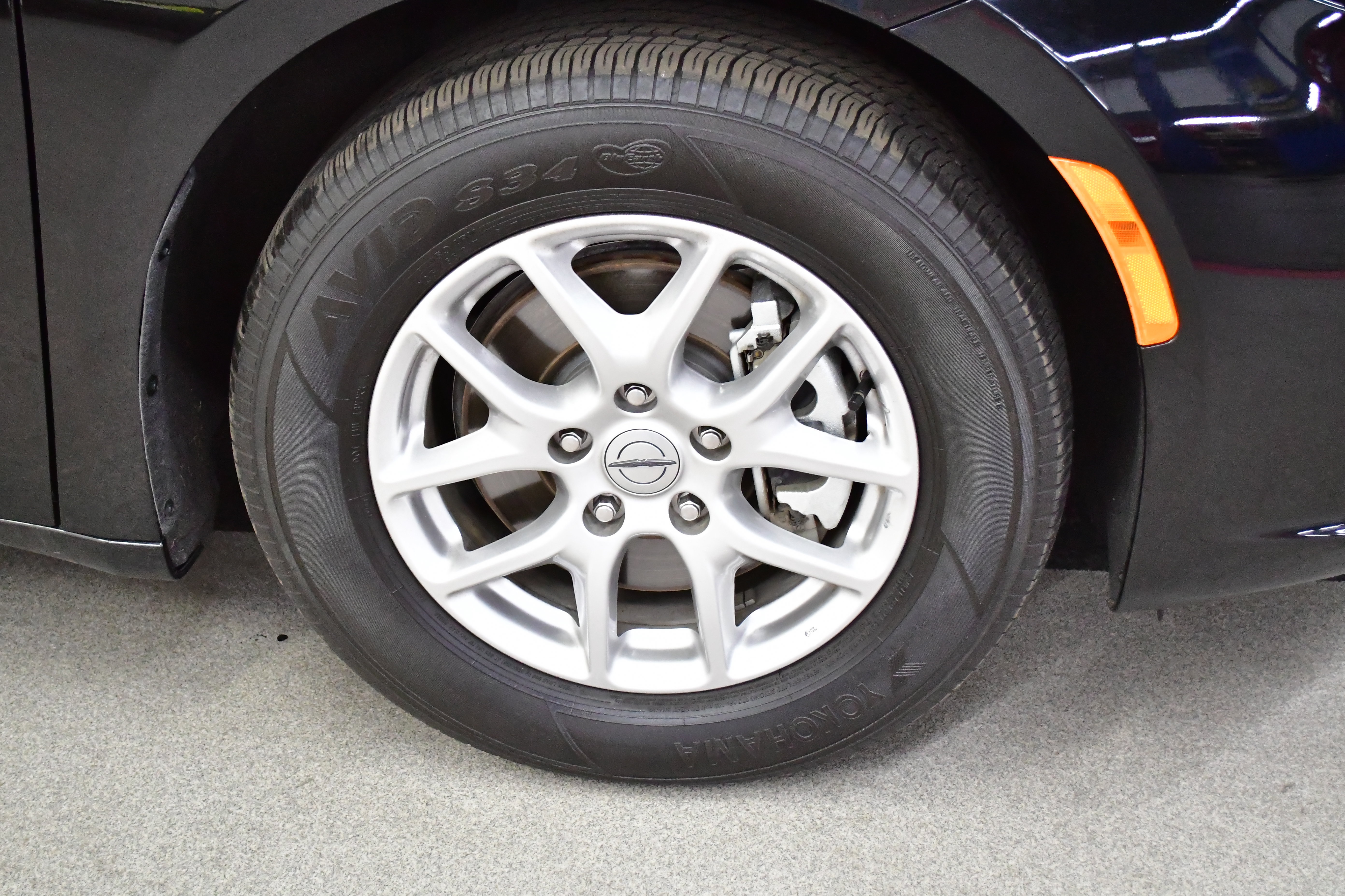 Used 2025 Chrysler Pacifica Select FWD image 38