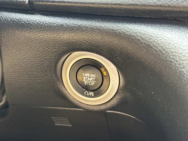 Used 2019 Chrysler Pacifica Touring-L Plus w/ S Appearance Package FWD image 27