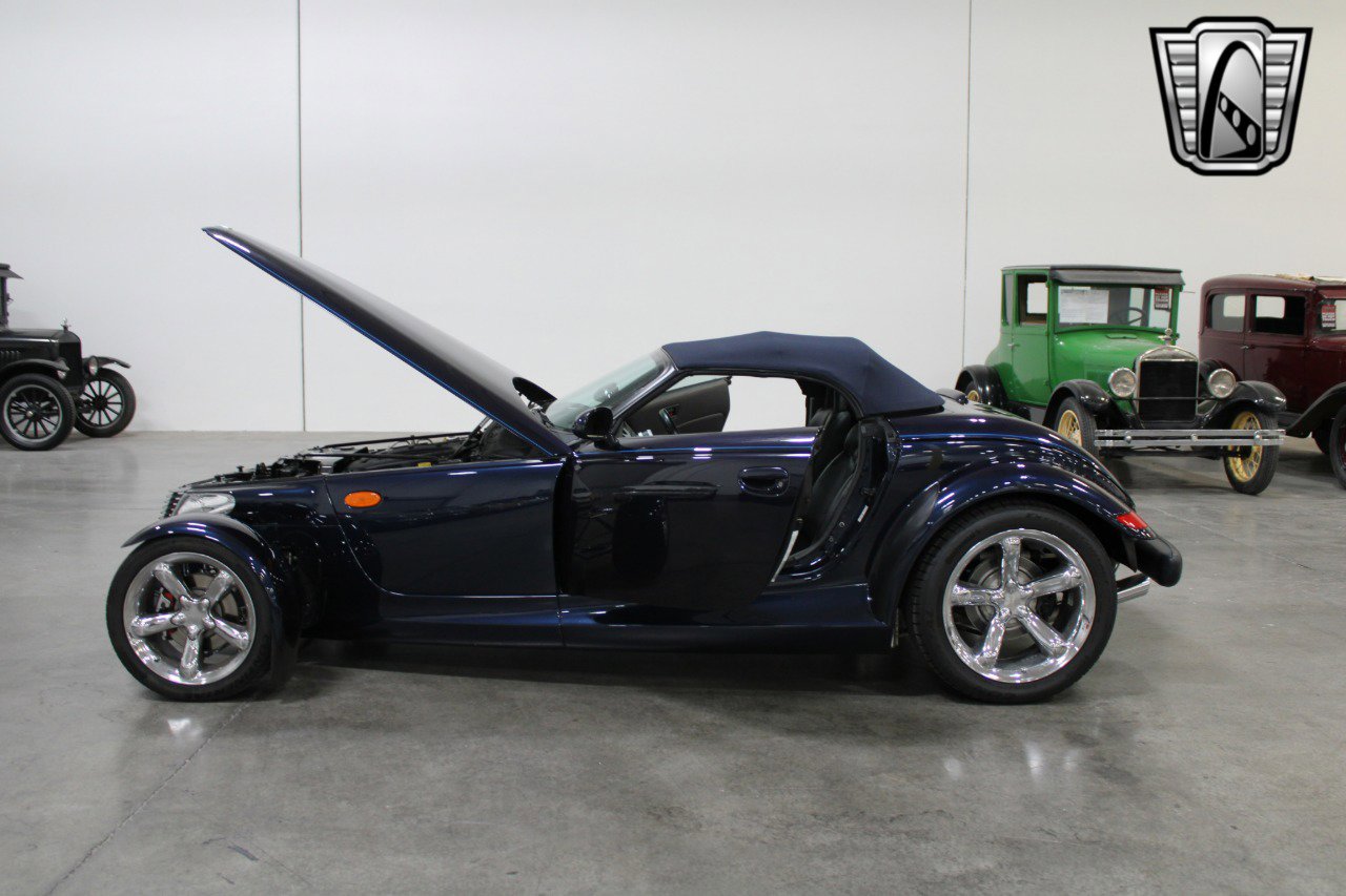 Used 2001 Chrysler Prowler image 7