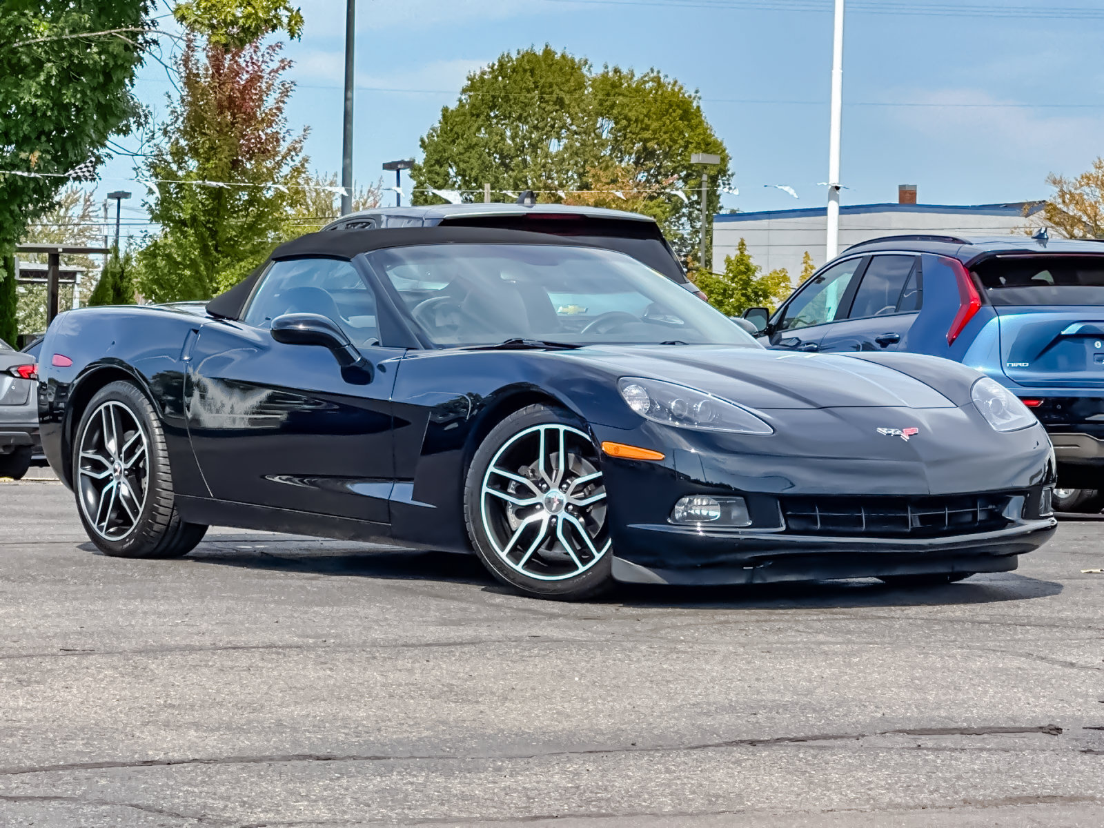 Used 2005 Chevrolet Corvette Convertible w/ Preferred Equipment Group RWD image 9