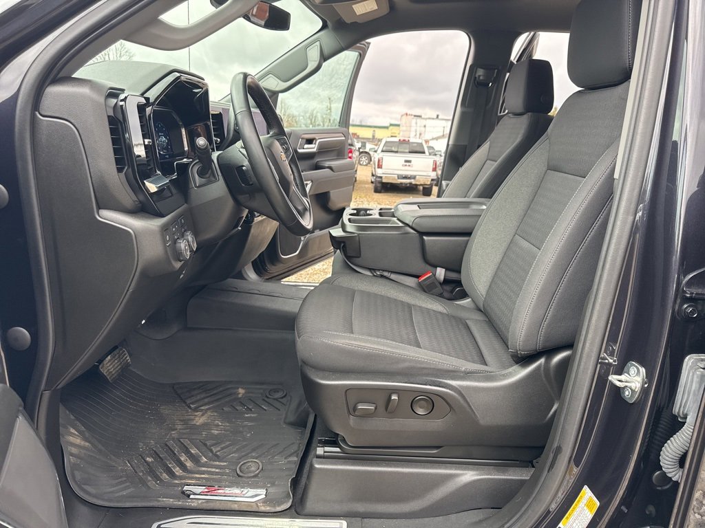Used 2023 Chevrolet Silverado 1500 LT image 16