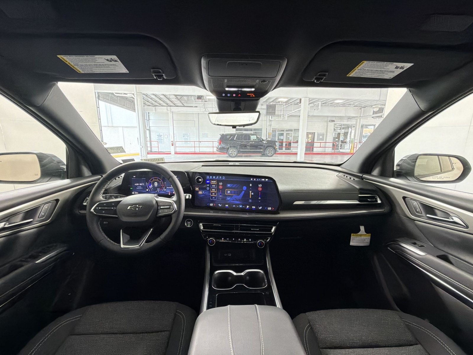 New 2027 Chevrolet Traverse LT FWD image 23