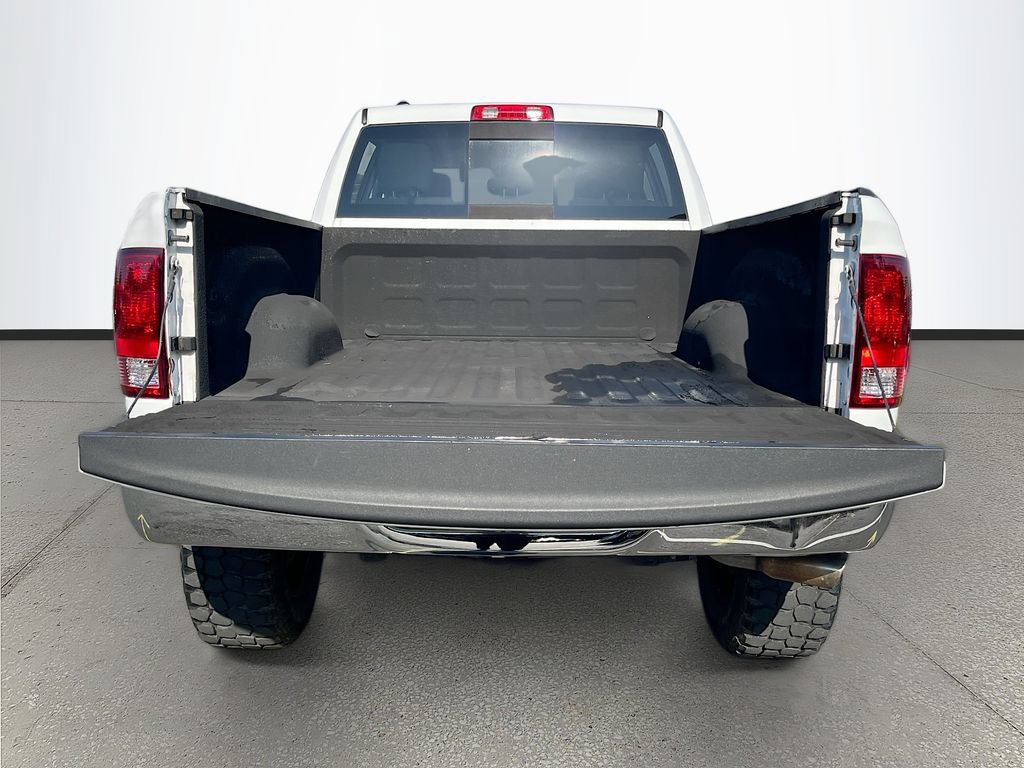 Used 2019 RAM 1500 Classic SLT AWD/4WD image 22