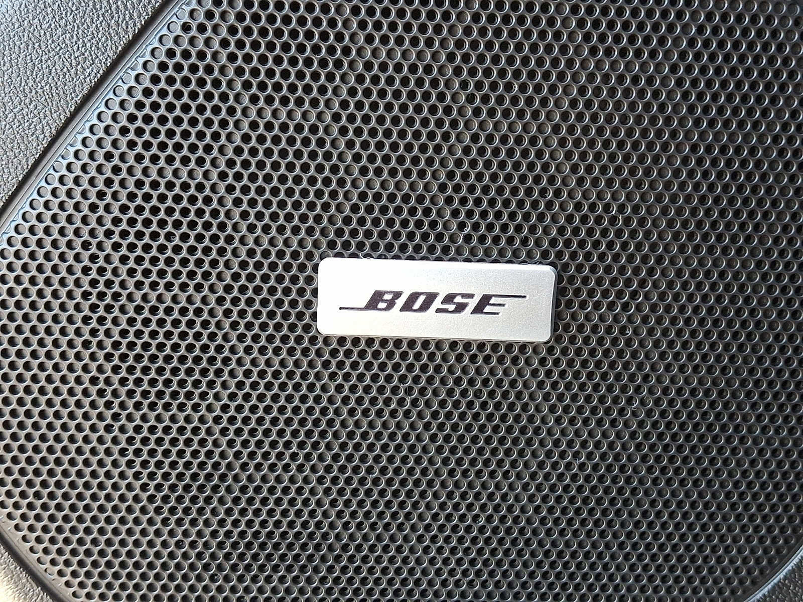 Used 2018 Chevrolet Volt Premier w/ Driver Confidence Package FWD image 27