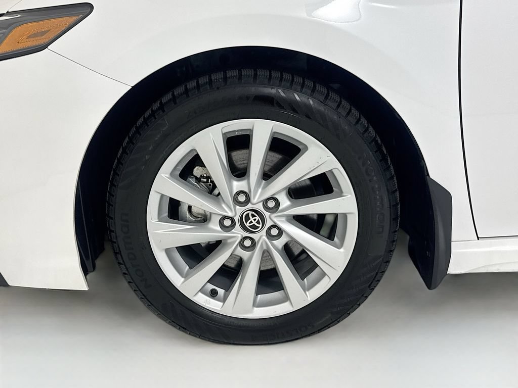 Used 2024 Toyota Camry SE FWD image 31