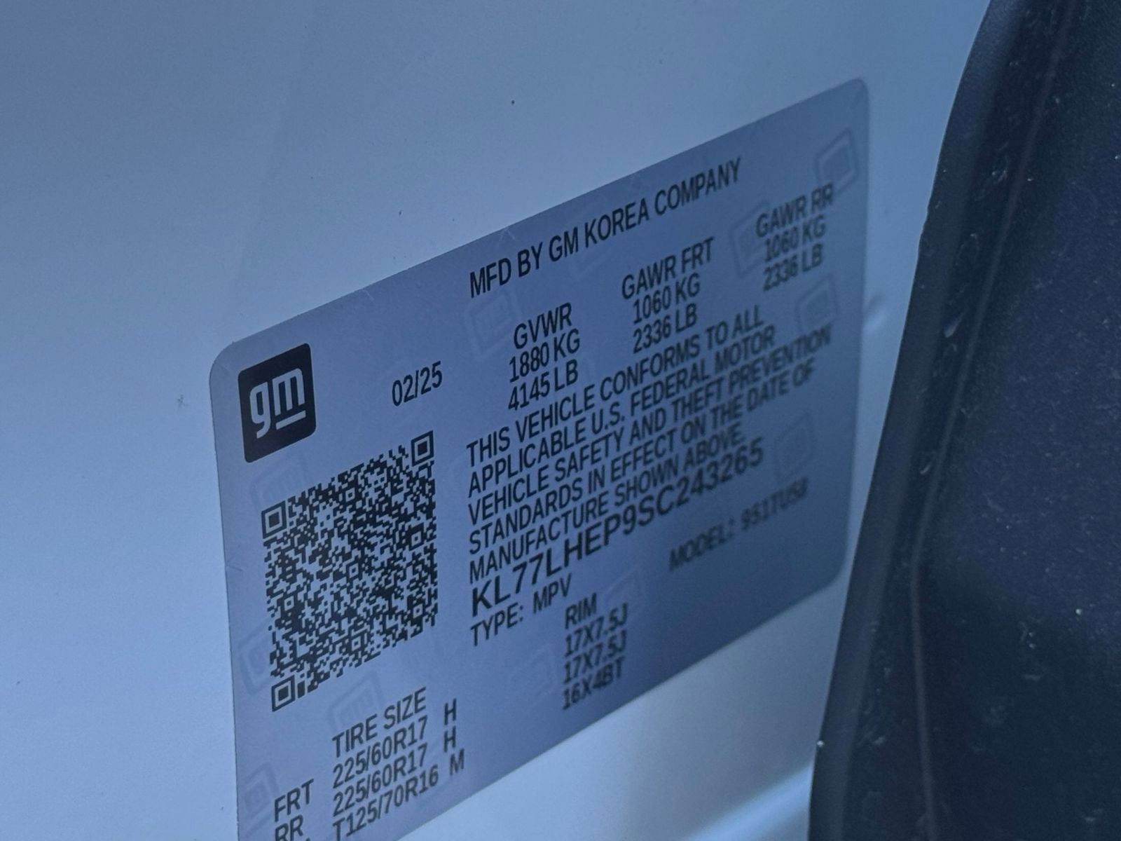 Used 2025 Chevrolet Trax LT w/ LT Convenience Package image 29