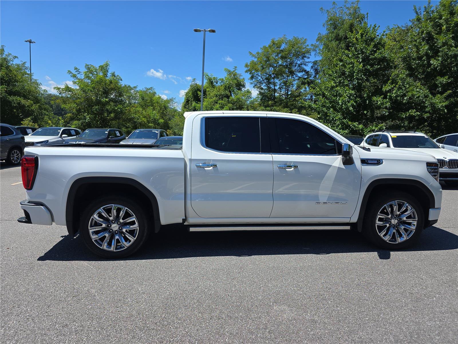 Used 2024 GMC Sierra 1500 Denali AWD/4WD image 2