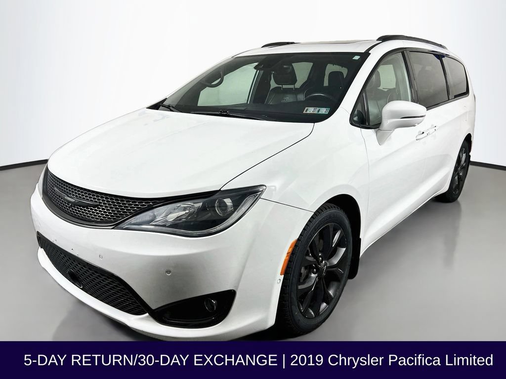 Used 2019 Chrysler Pacifica Limited w/ Advanced Safetytec Group FWD image 4