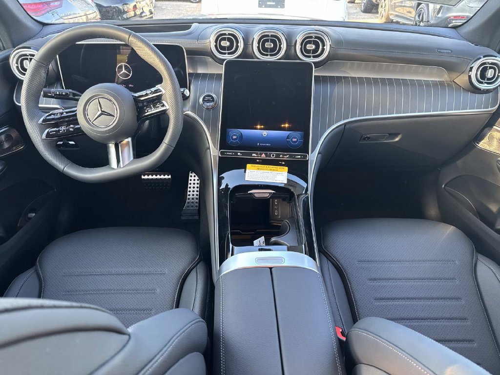 Used 2026 Mercedes-Benz GLC 300 image 8