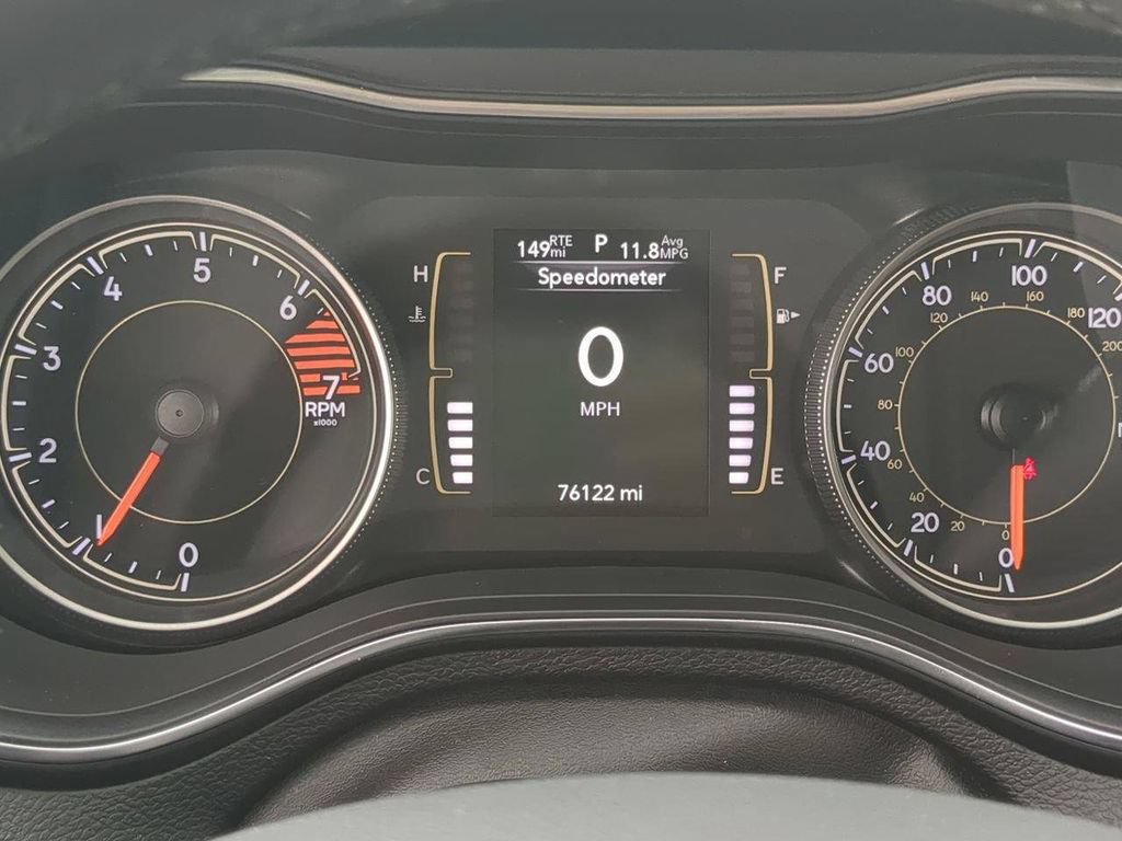 Used 2020 Jeep Cherokee Latitude Plus AWD/4WD image 21