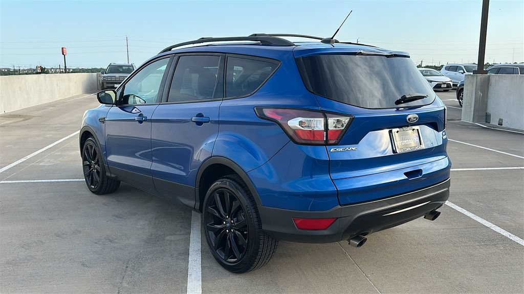 Used 2018 Ford Escape SE w/ SE Sport Appearance Package AWD/4WD image 11