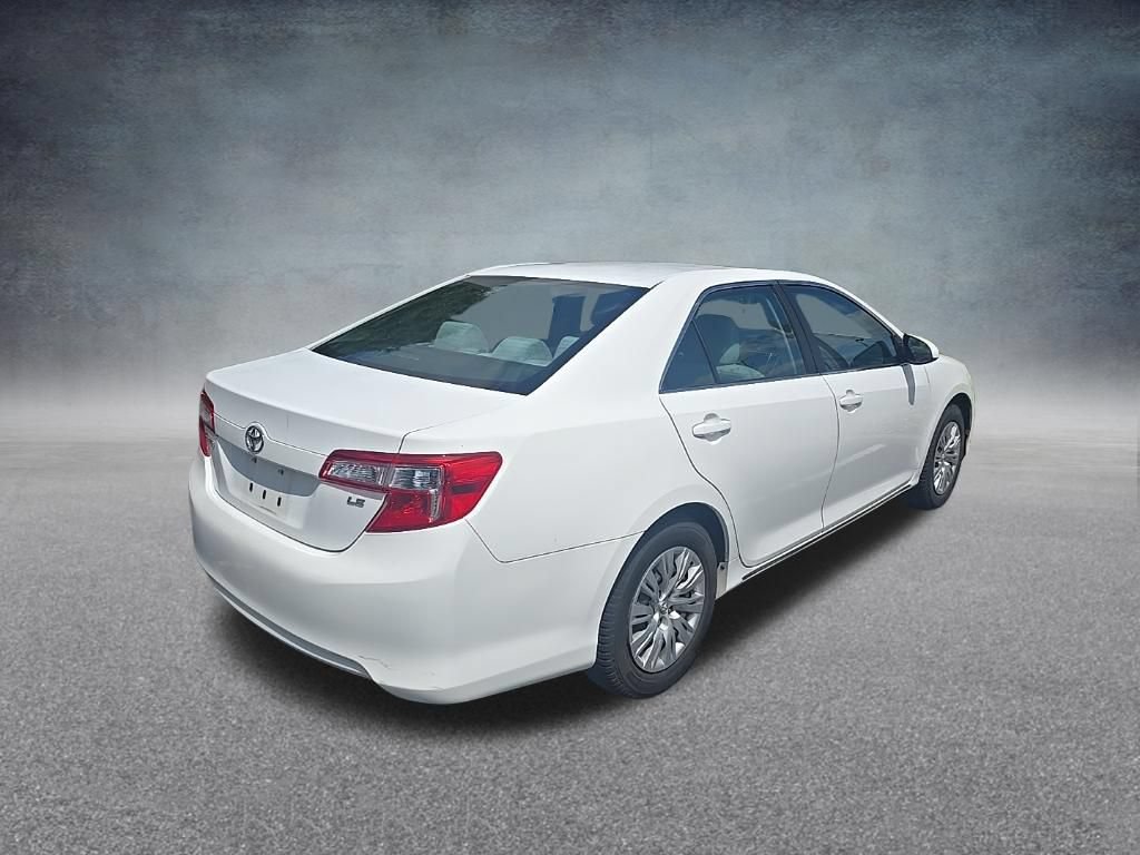 Used 2012 Toyota Camry LE FWD image 9