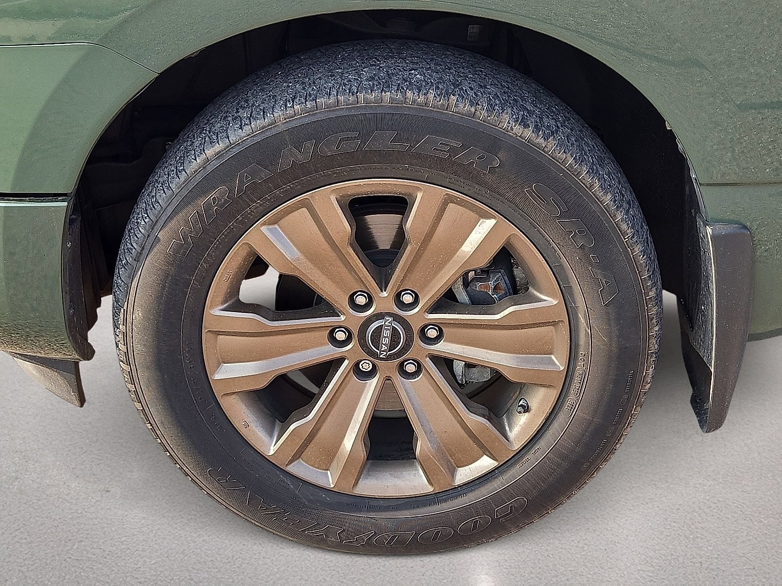 Used 2024 Nissan Titan SV w/ SV Bronze Edition Package RWD image 10