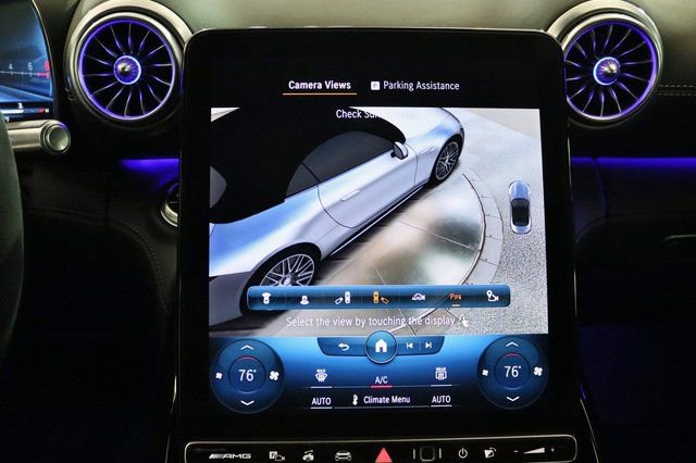 Used 2022 Mercedes-Benz SL 55 AMG 4MATIC w/ Driver Assistance Package image 25