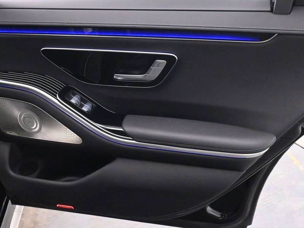 Used 2023 Mercedes-Benz S 500 4MATIC w/ AMG Line image 19