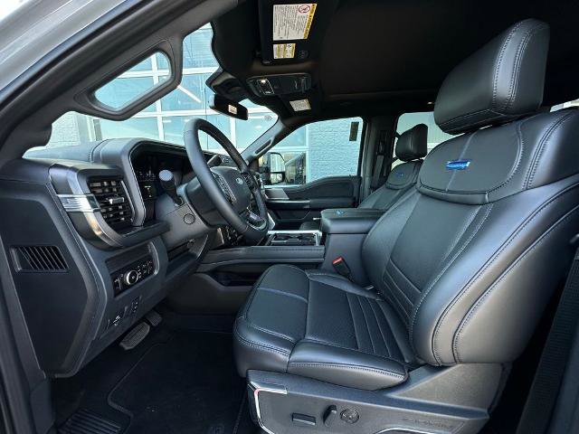 New 2026 Ford F350 Platinum w/ FX4 Off-Road Package image 4