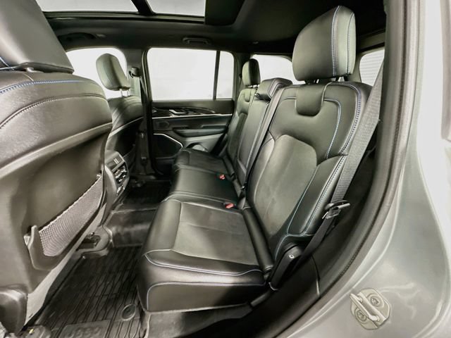 Used 2023 Jeep Grand Cherokee Trailhawk AWD/4WD image 28