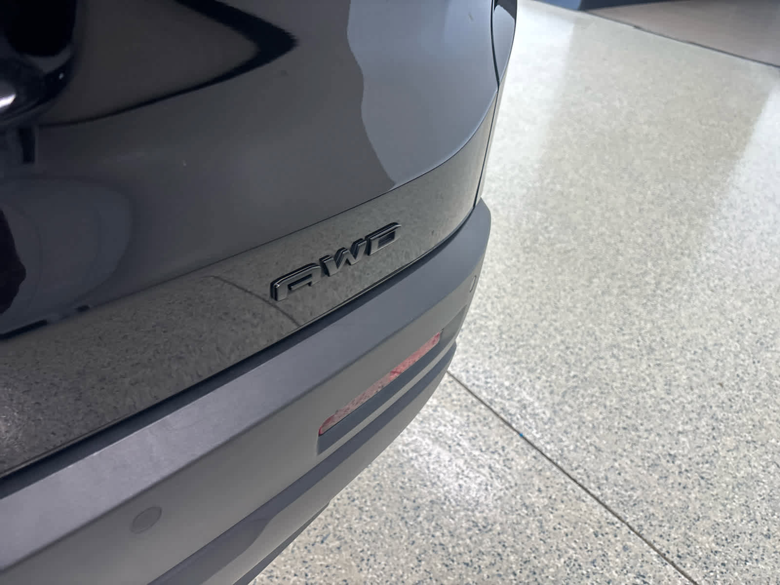 Used 2023 GMC Acadia SLE w/ Driver Convenience Package image 13