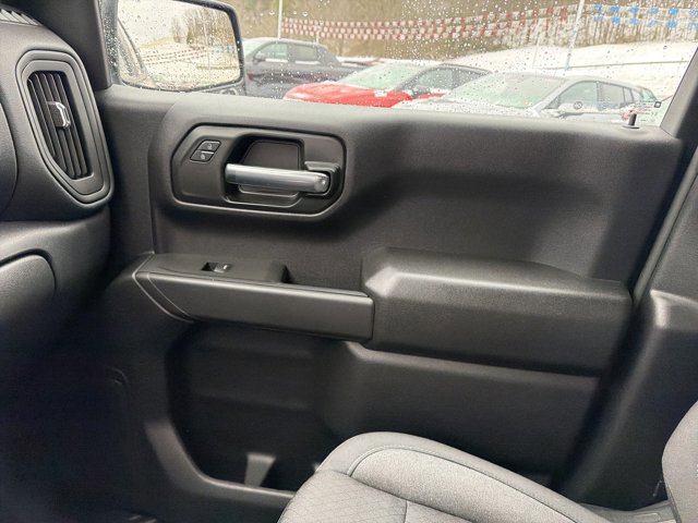 Used 2025 Chevrolet Silverado 1500 Custom image 25