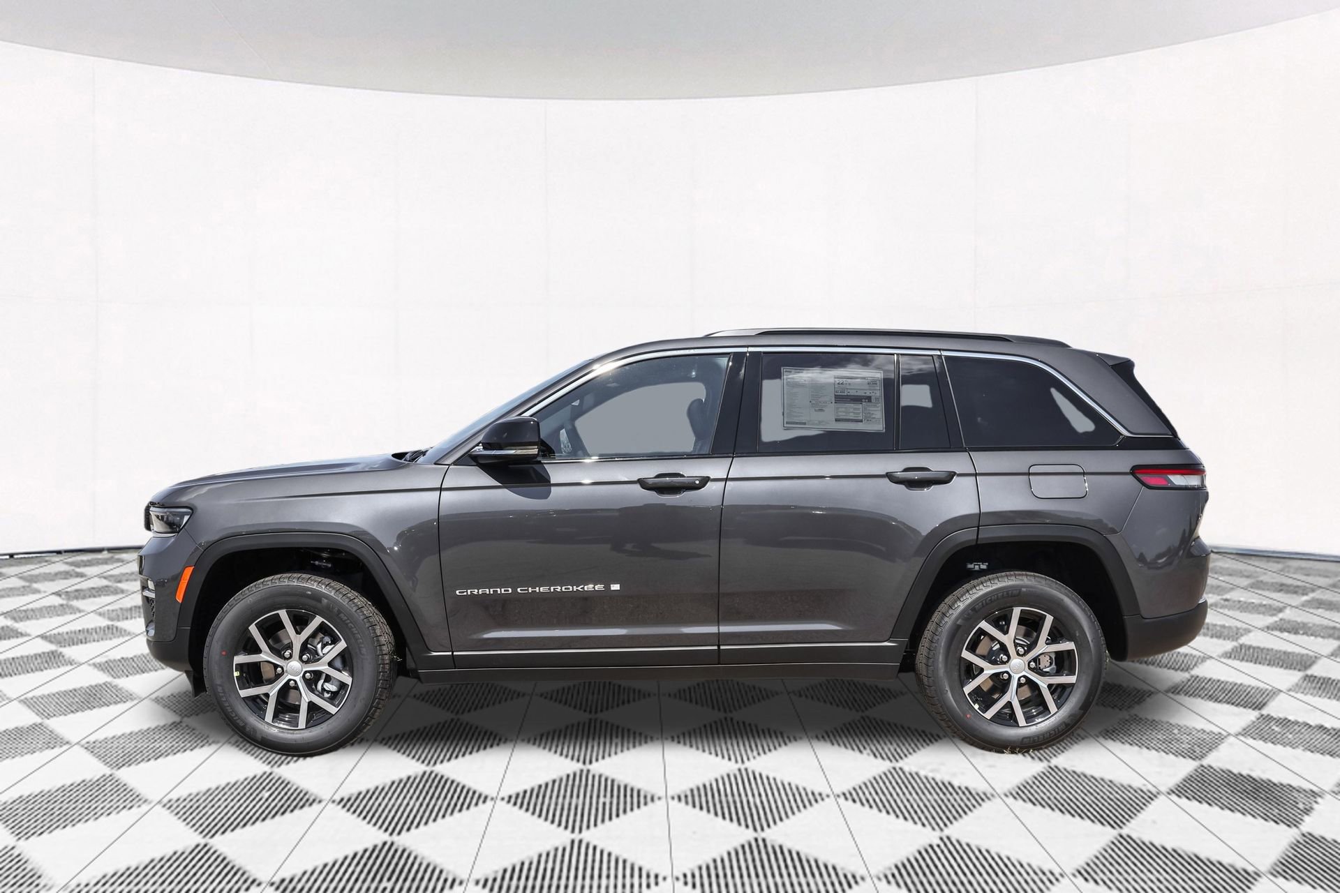 New 2025 Jeep Grand Cherokee Limited AWD/4WD image 12