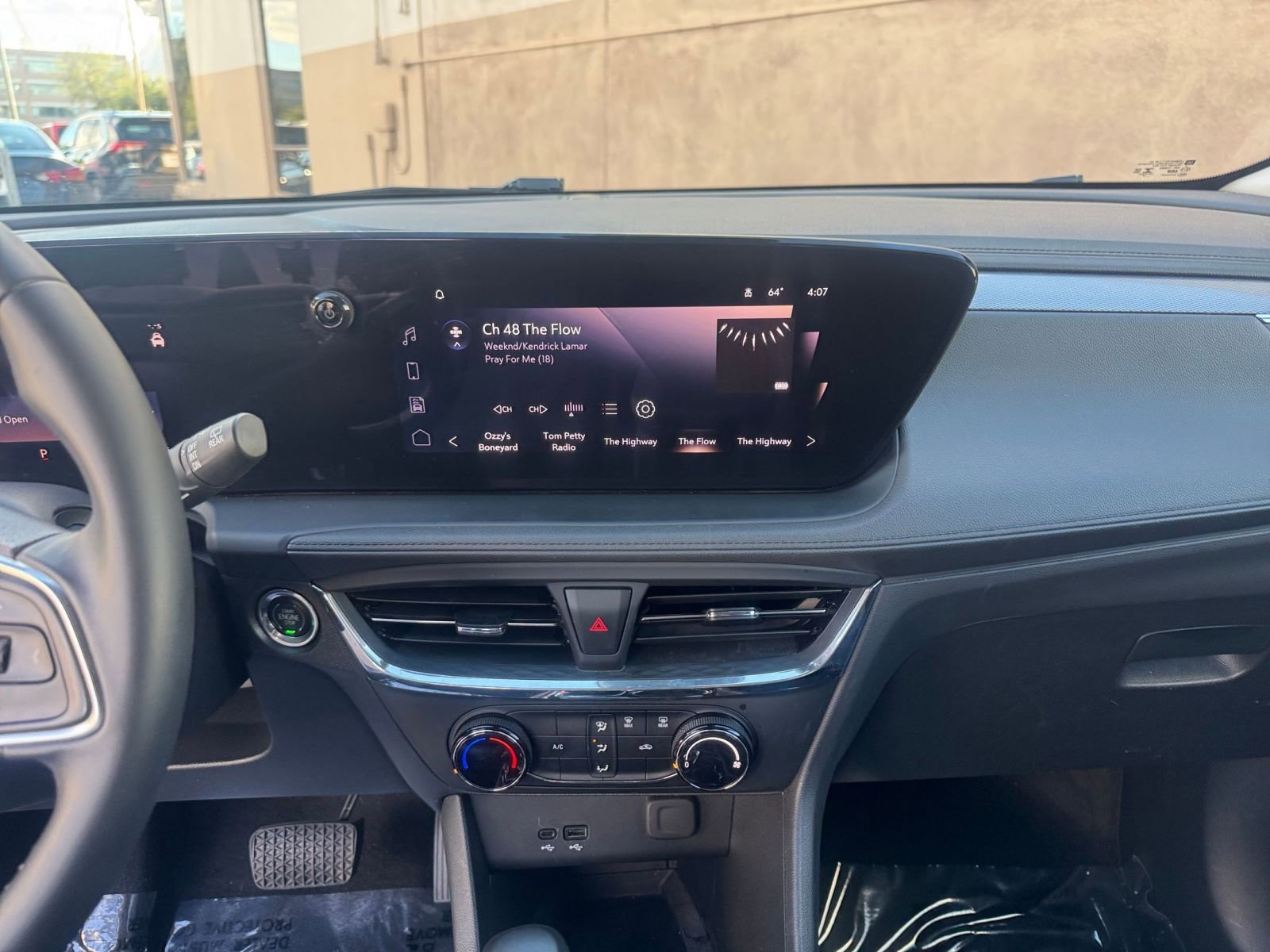 Used 2025 Buick Encore GX Preferred image 18