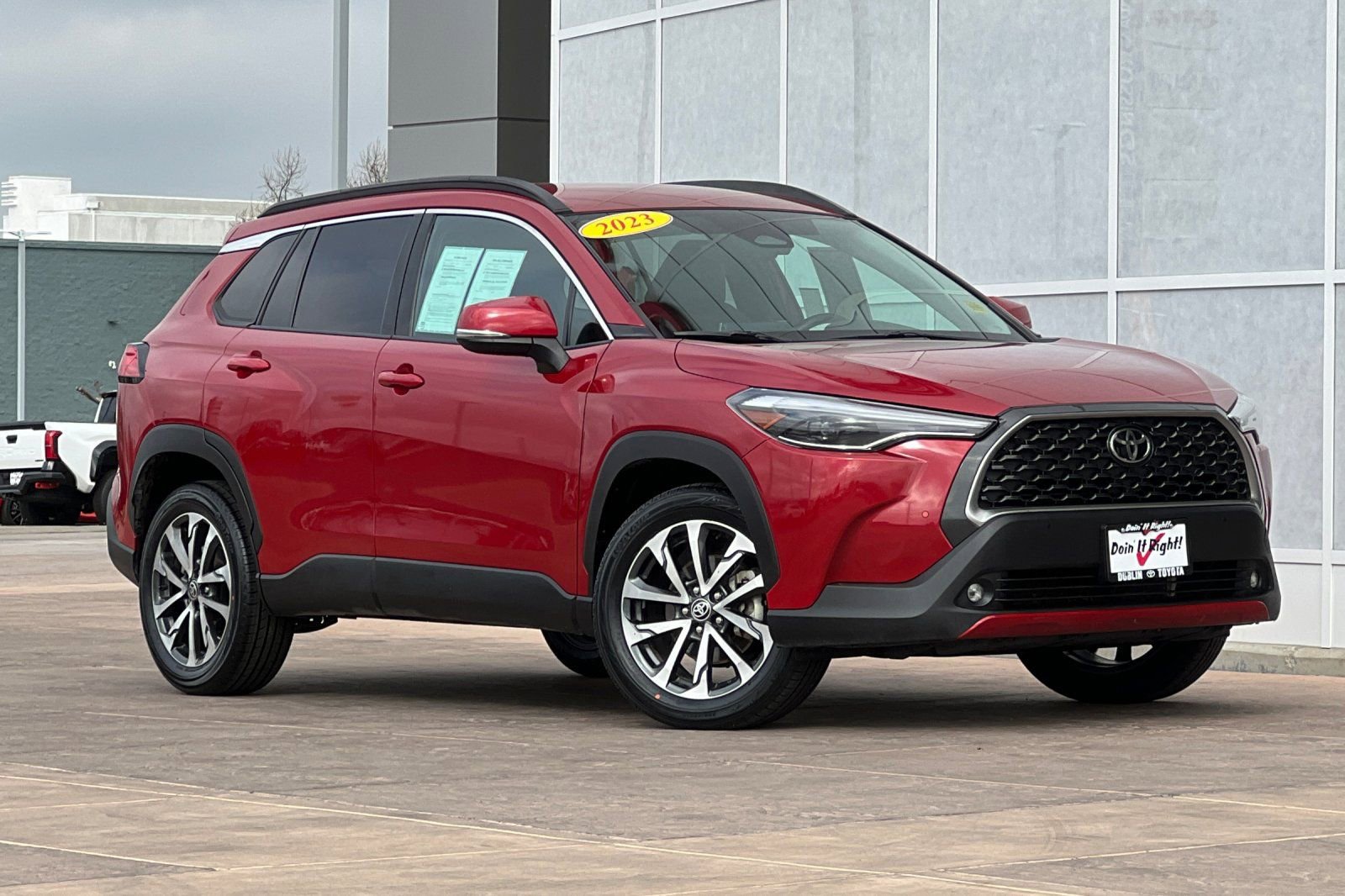 Certified 2023 Toyota Corolla Cross XLE image 2