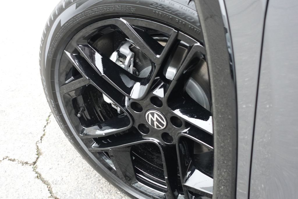 New 2026 Volkswagen Tiguan SE R-Line AWD/4WD image 11