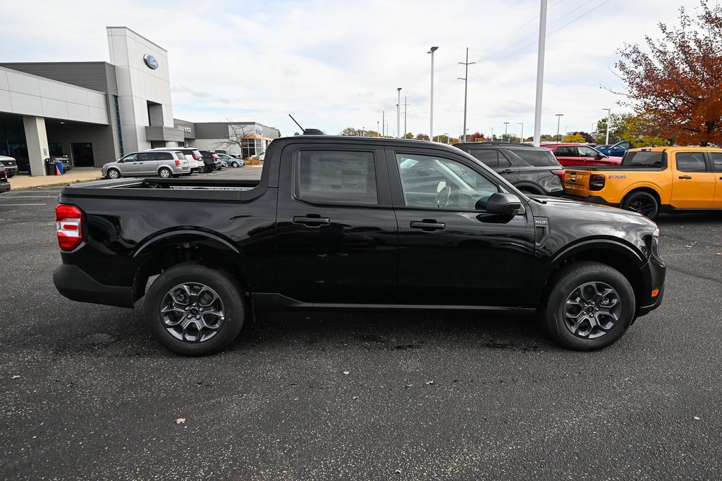 New 2025 Ford Maverick XLT image 3