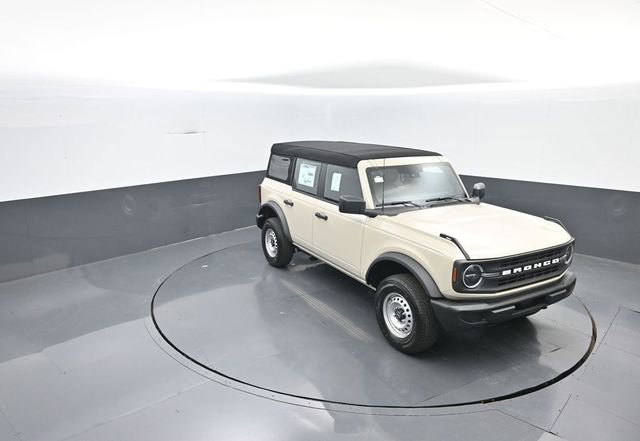 New 2025 Ford Bronco 4-Door image 18