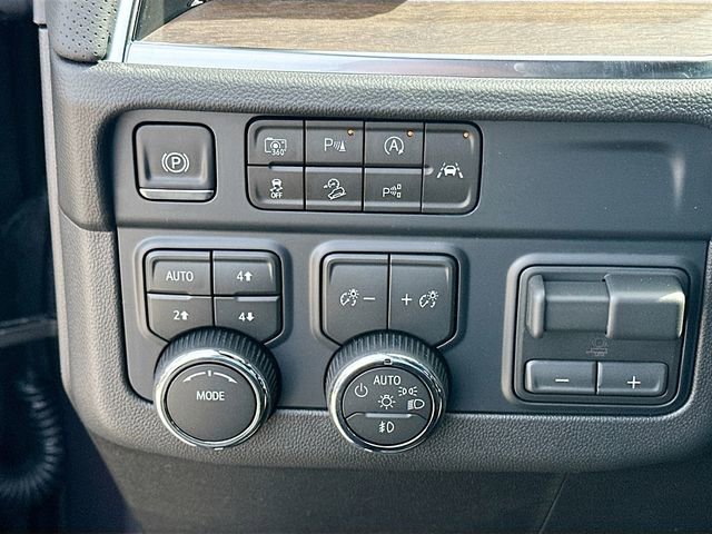 New 2026 Chevrolet Tahoe High Country w/ Sun And Tow Package image 11